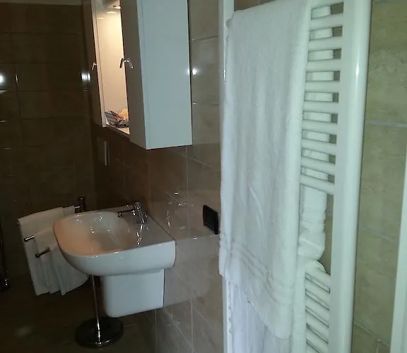 게스트하우스 Sony 데센자노델가르다